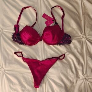 Bra & Panty Set Fuschia w/ Blue Lace by Spoylt VINTAGE